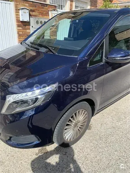 Usado Mercedes V220 Exclusive 163 CV (119 kW) 2019 Azul Monovolumen
