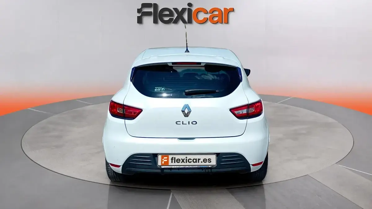 Usado Renault Clio IV Life 75 CV (55 kW) 2017 Blanco Berlina
