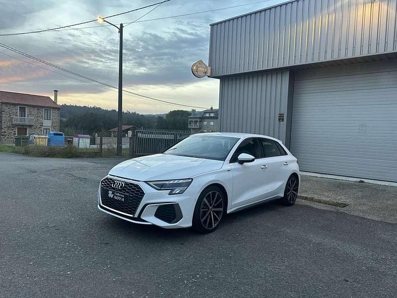 Usado Audi A3 Sportback S-Line 150 CV (110 kW) 2021 Blanco Utilitario