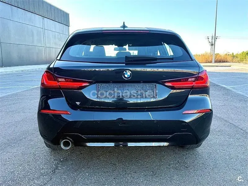 Usado BMW 116 116 CV (85 kW) 2021 Negro Utilitario