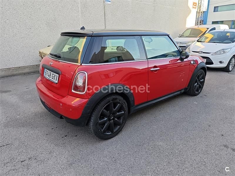Usado Mini ONE 95 CV (69 kW) 2010 Rojo Utilitario