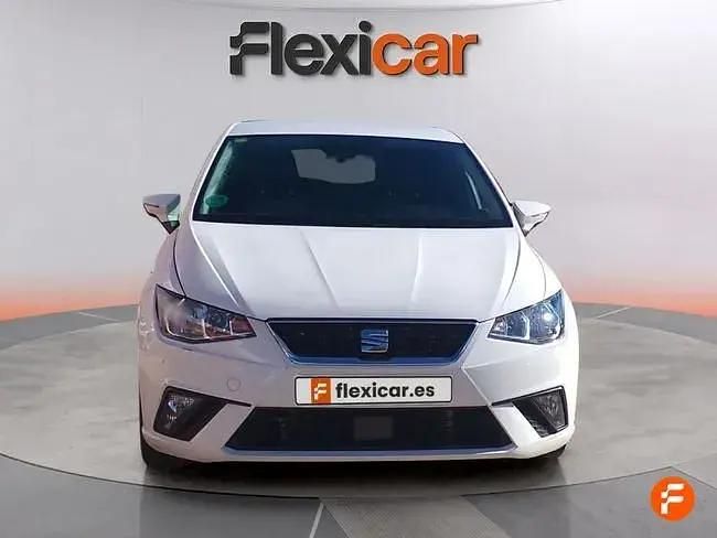 Usado Seat Ibiza Style 95 HP (69 kW) 2018 Branco Sedan