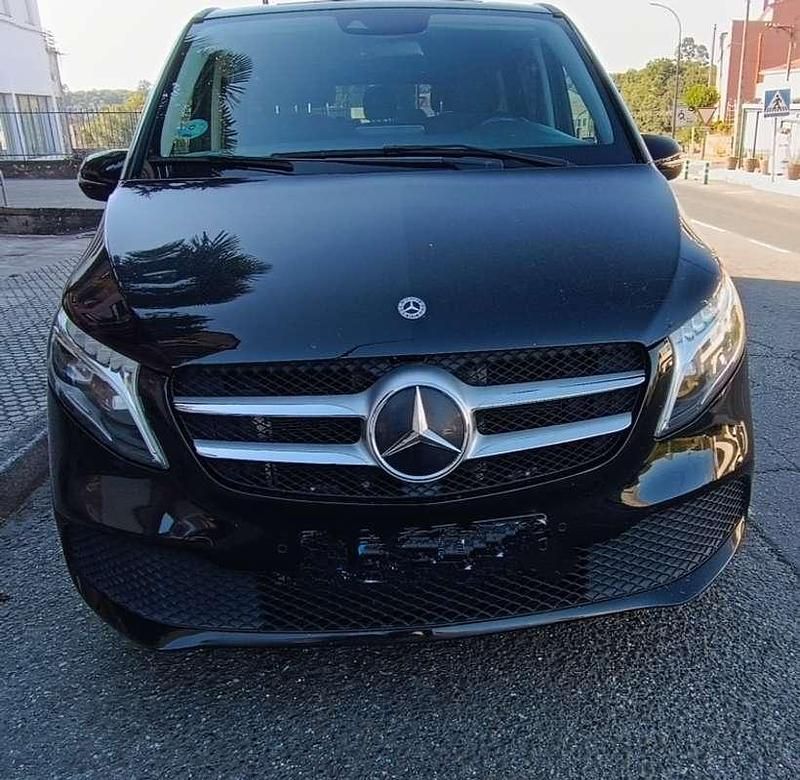 Negro Usado 2021 Mercedes V220 Monovolumen | 42.900 € (Precio justo) - Imagen 1/4