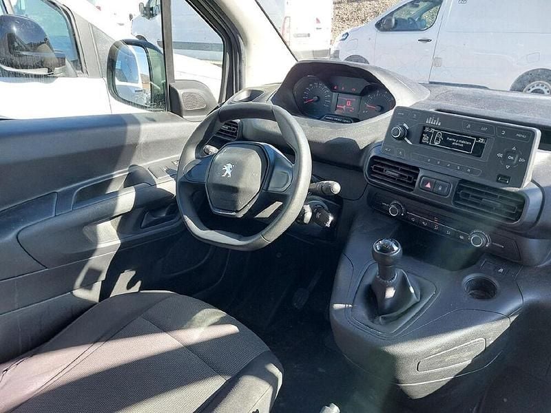 Usado Peugeot Partner Premium 98 CV (72 kW) 2021 Blanco Monovolumen