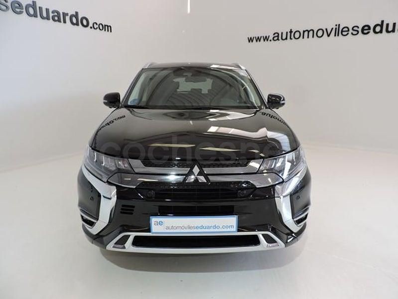 Usado Mitsubishi Outlander P-HEV 224 CV (164 kW) 2021 Negro SUV
