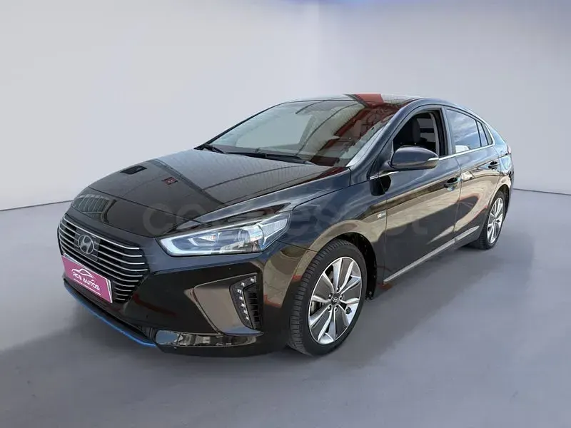 Usado Hyundai Ioniq 141 CV (103 kW) 2018 Negro Utilitario