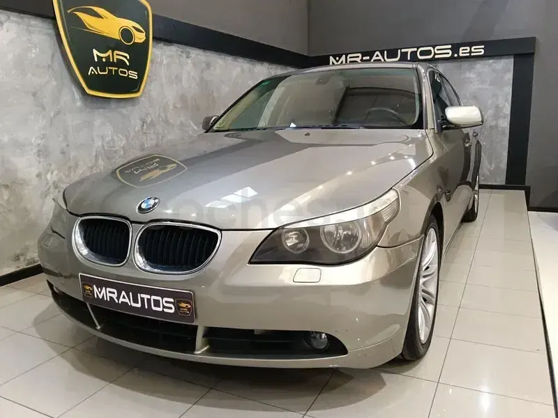 Usado BMW 530 Comfort Edition 193 CV (141 kW) 2004 Beige Berlina