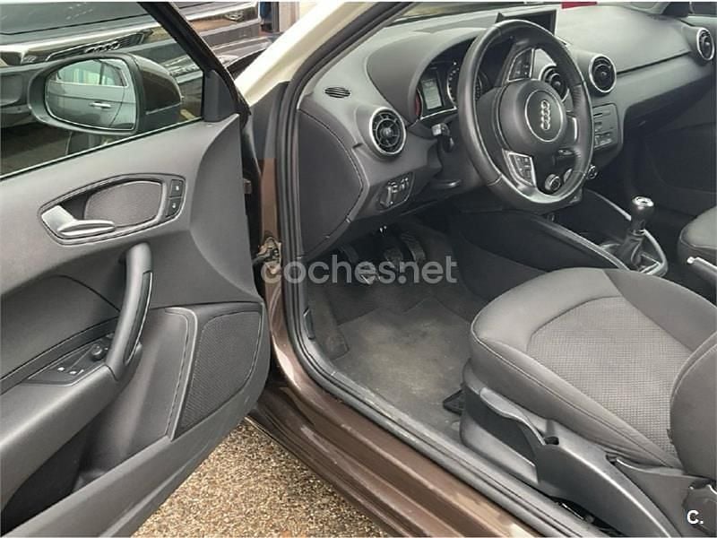 Usado Audi A1 Ambition 86 CV (63 kW) 2014 Marrón Berlina
