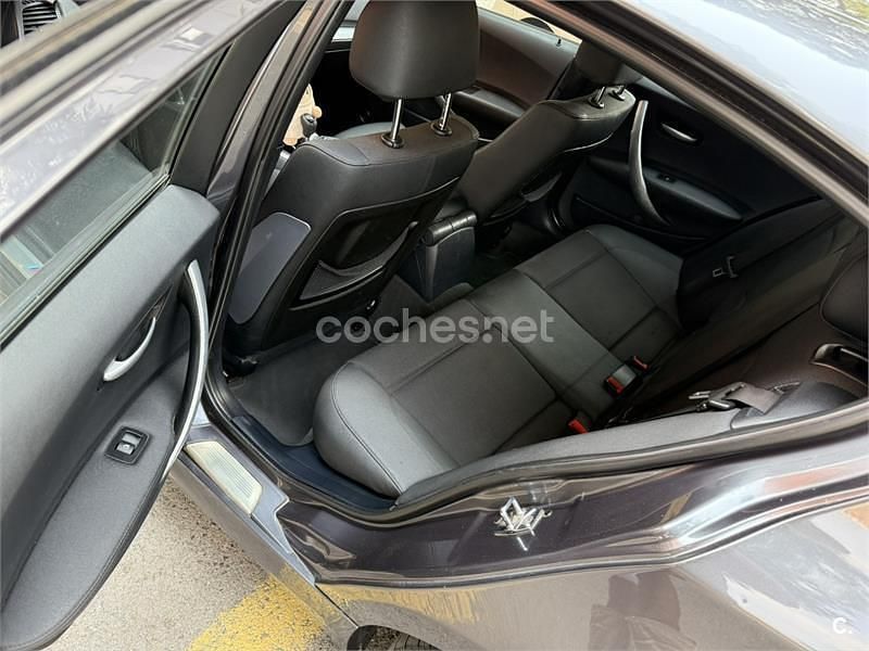 Usado BMW 118 122 CV (89 kW) 2007 Gris / plata Utilitario