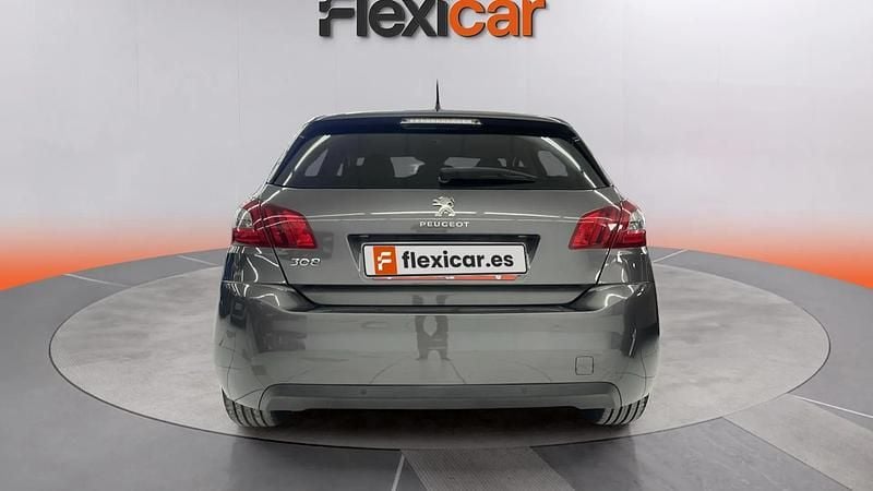 Usado Peugeot 308 Access 131 CV (96 kW) 2020 Gris Berlina