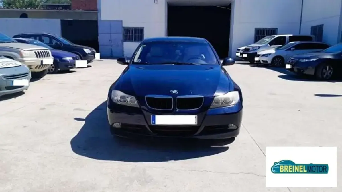 Usado BMW 320 150 CV (110 kW) 2005 Azul Berlina