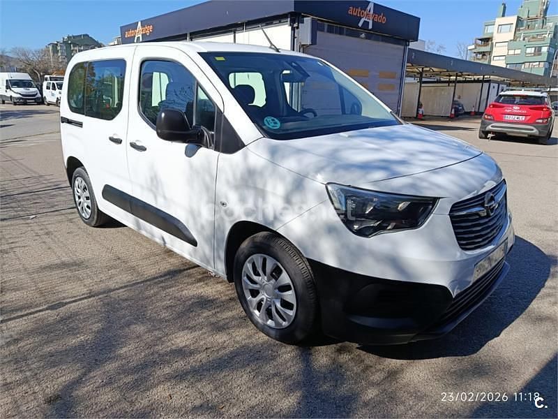 Usado Opel Combo 100 CV (73 kW) 2024 Blanco Monovolumen