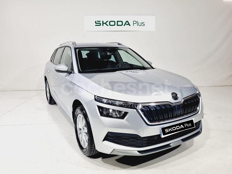 Gris / plateado Usado 2021 Skoda Kamiq Ambition SUV | 17.000 € (Precio justo) - Imagen 1/4