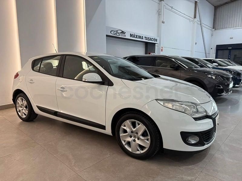 Usado Renault Mégane Bose Edition 110 CV (80 kW) 2014 Blanco Berlina