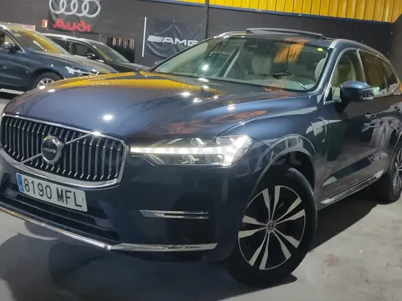 Usado Volvo XC60 Plus 350 CV (257 kW) 2023 Azul SUV