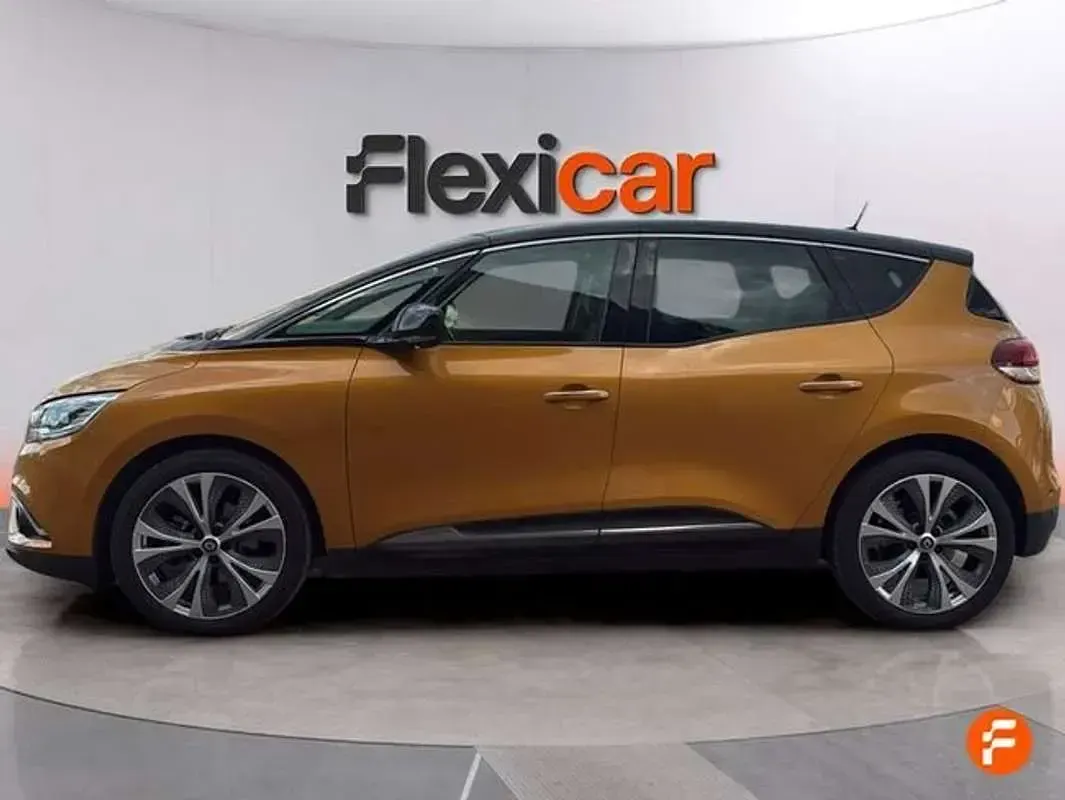 Usado Renault Scenic E-Tech Intens 131 CV (96 kW) 2017 Naranja Monovolumen