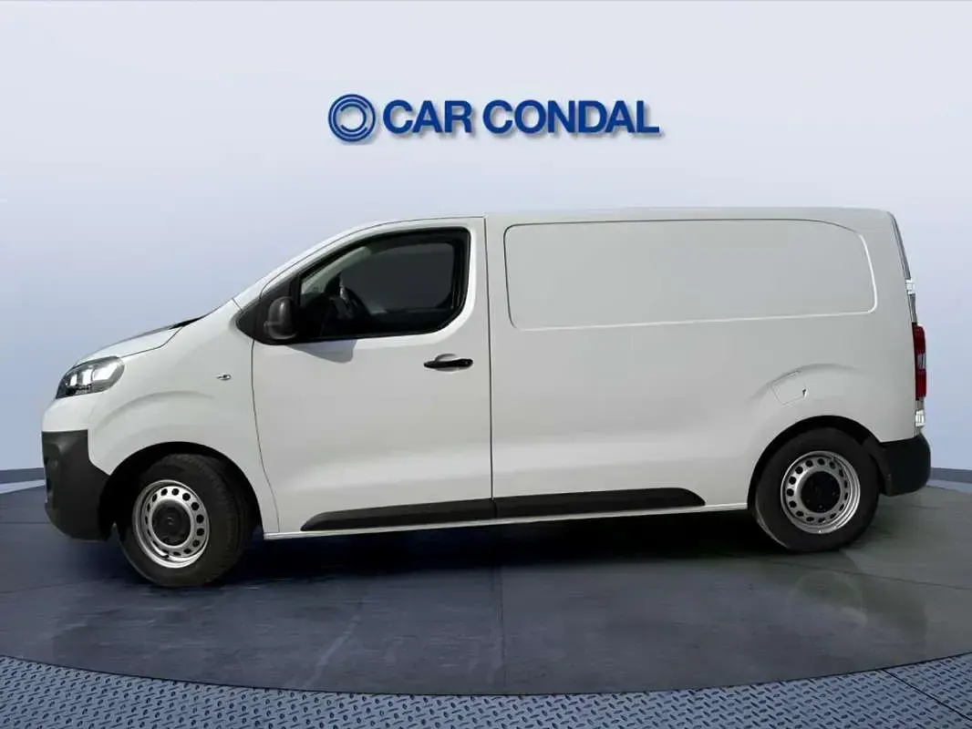 Usado Citroën Jumpy 120 CV (88 kW) 2024 Blanco Monovolumen