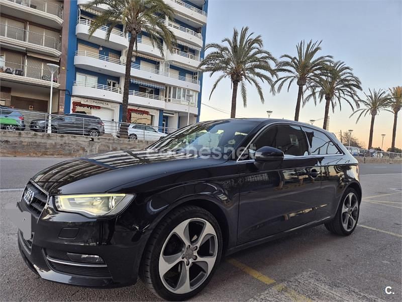 Usado Audi A3 Attraction 105 CV (77 kW) 2013 Negro Berlina