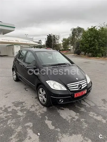 Usado Mercedes A200 Avantgarde 140 CV (102 kW) 2011 Negro Utilitario