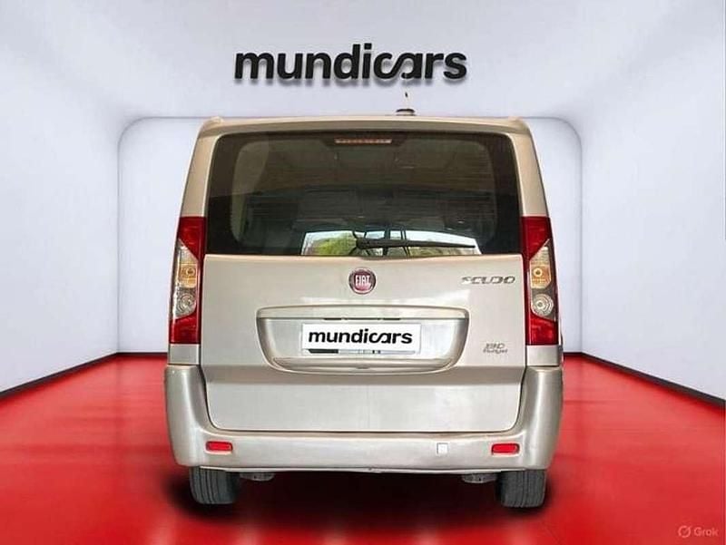 Usado Fiat Scudo Family 2015 Gris Van