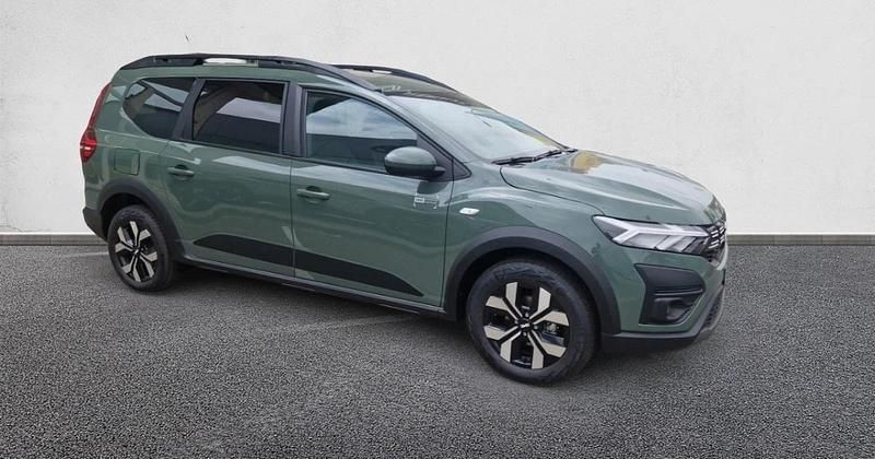 Usado Dacia Jogger Expression 110 CV (80 kW) 2025 Monovolumen