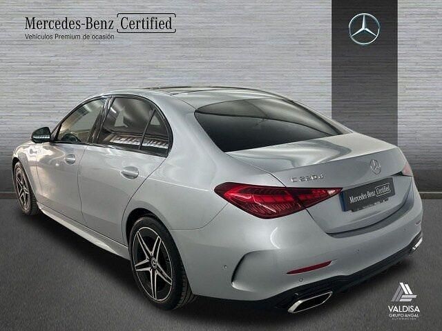 Usado Mercedes C220 AMG line 200 CV (147 kW) 2025 Gris / plateado Berlina