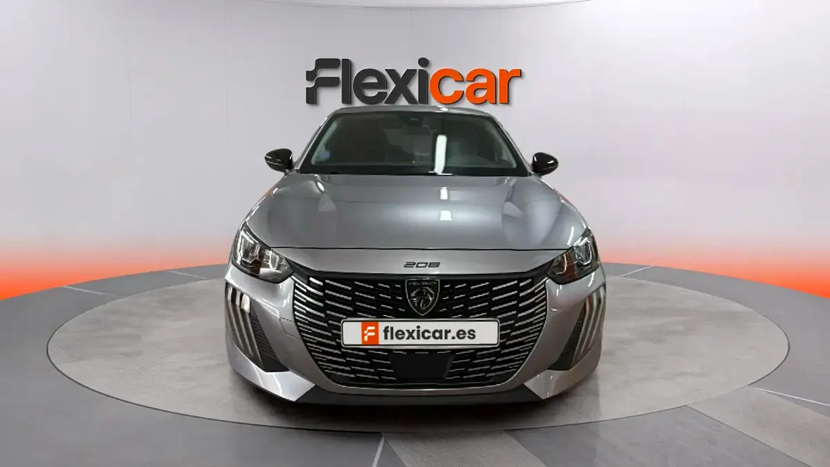 Usado Peugeot 208 Allure 101 CV (74 kW) 2025 Gris Utilitario