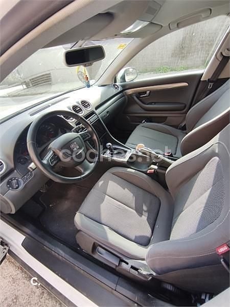 Usado Seat Exeo Reference 120 CV (88 kW) 2011 Blanco Familiar
