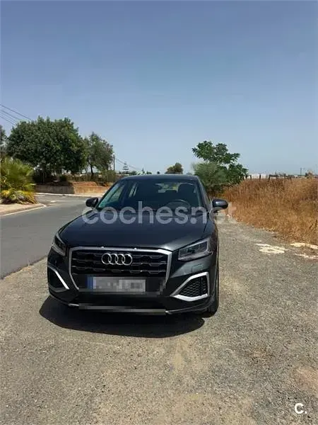 Usado Audi Q2 Advanced Plus 150 CV (110 kW) 2021 Gris / plata SUV