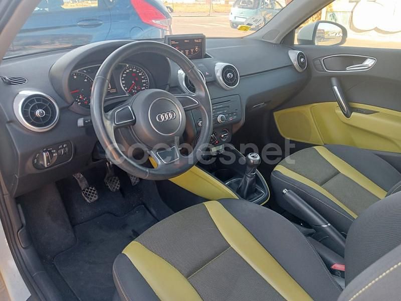 Usado Audi A1 Ambition 105 CV (77 kW) 2011 Blanco Utilitario