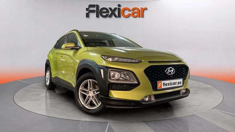 Usado Hyundai Kona 120 HP (88 kW) 2018 Bege SUV