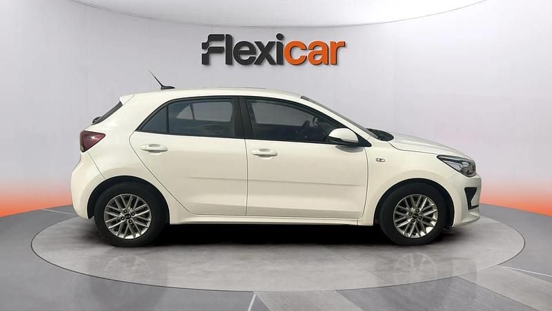 Usado Kia Rio 120 CV (88 kW) 2021 Blanco Utilitario