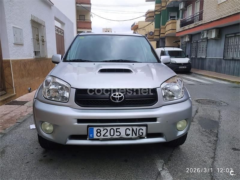 Usado Toyota RAV4 Sol 116 CV (85 kW) 2003 Gris / plata SUV