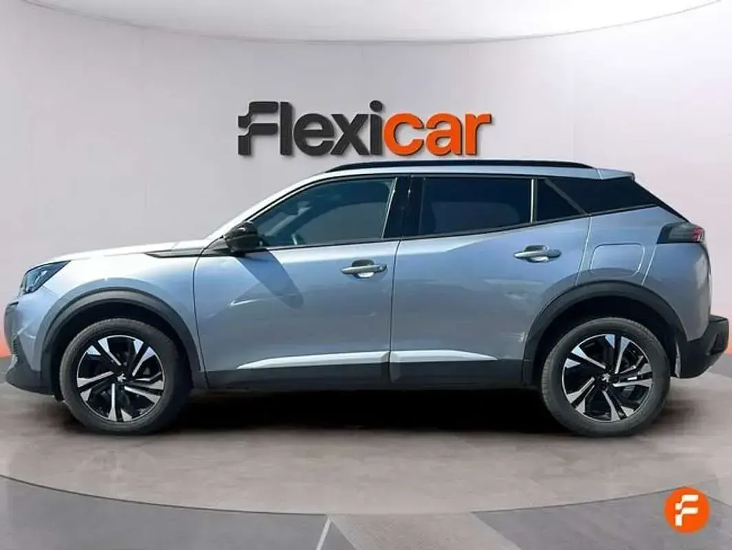 Usado Peugeot 2008 Allure 131 CV (96 kW) 2023 Gris SUV