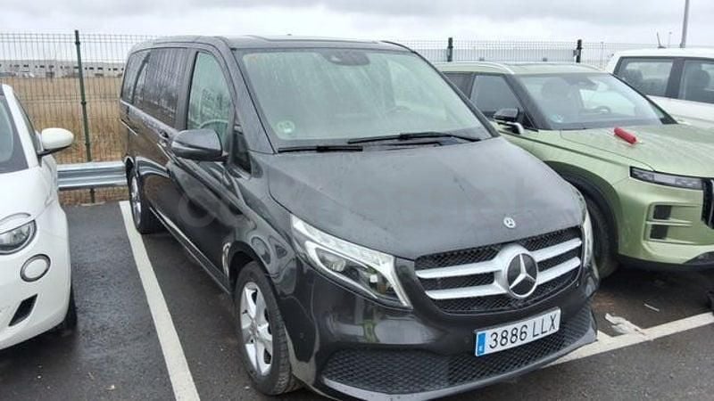 Usado Mercedes V220 Avantgarde 163 CV (119 kW) 2020 Gris / plata Monovolumen
