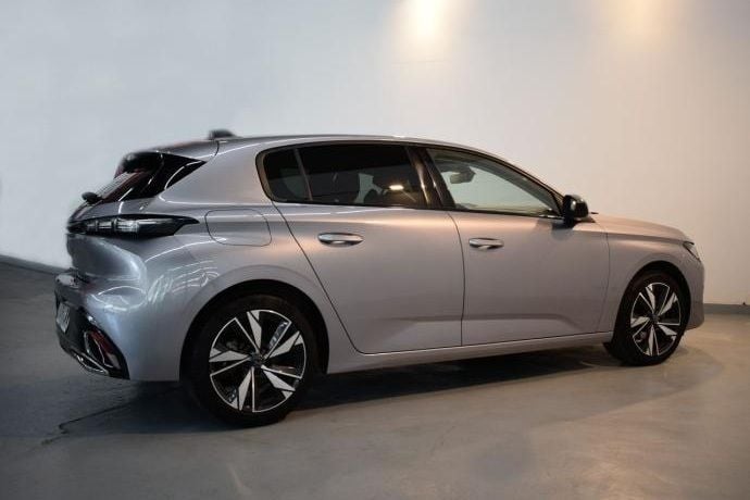 Usado Peugeot 308 Allure 131 CV (96 kW) 2022