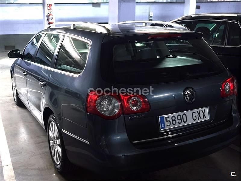 Usado VW Passat Advance 140 CV (102 kW) 2010 Gris / plata Familiar