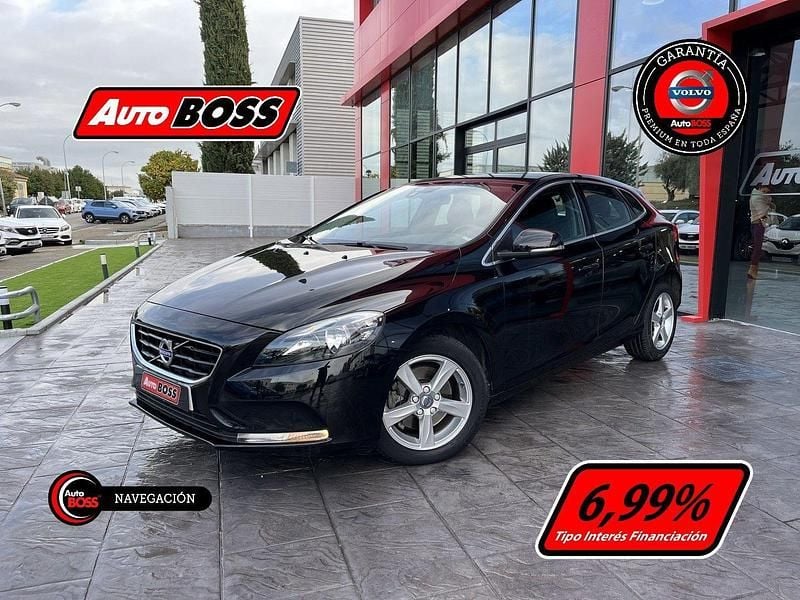 Negro Usado 2017 Volvo V40 Kinetic Utilitario | 11.900 € (Precio justo) - Imagen 1/3
