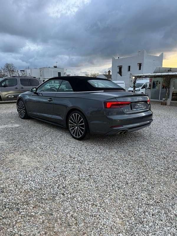 Usado Audi A5 Cabriolet S-Line 286 CV (210 kW) 2018 Gris Descapotable