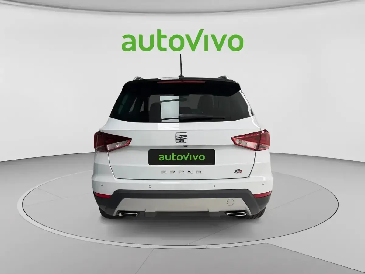Usado Seat Arona FR 110 CV (80 kW) 2021 Blanco SUV