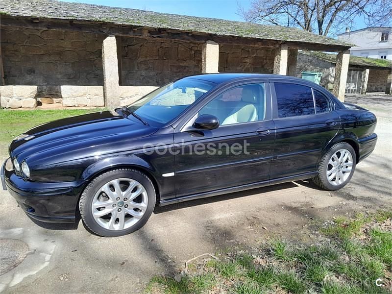 Usado Jaguar X-type 130 CV (95 kW) 2004 Negro Berlina