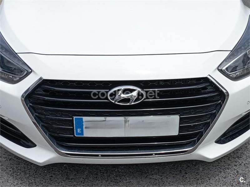 Blanco Usado 2015 Hyundai i40 Berlina | 12.990 € (Caro) - Imagen 1/4
