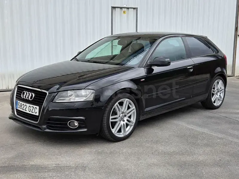 Usado Audi A3 Attraction 140 CV (102 kW) 2010 Negro Utilitario