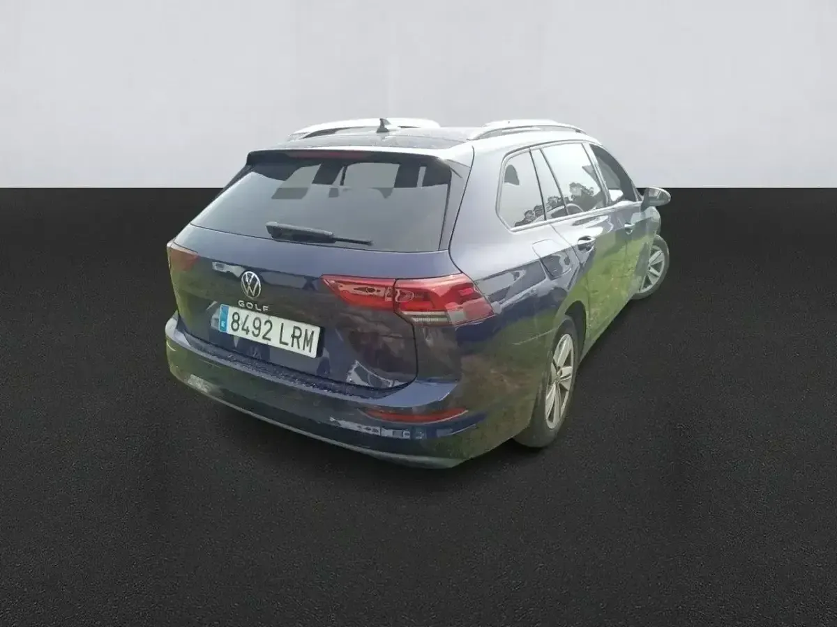 Usado VW Golf VII Life 115 CV (84 kW) 2021 Azul Utilitario