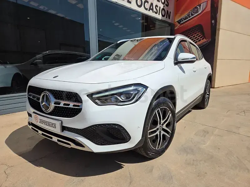Usado Mercedes GLA200 150 CV (110 kW) 2022 Blanco SUV