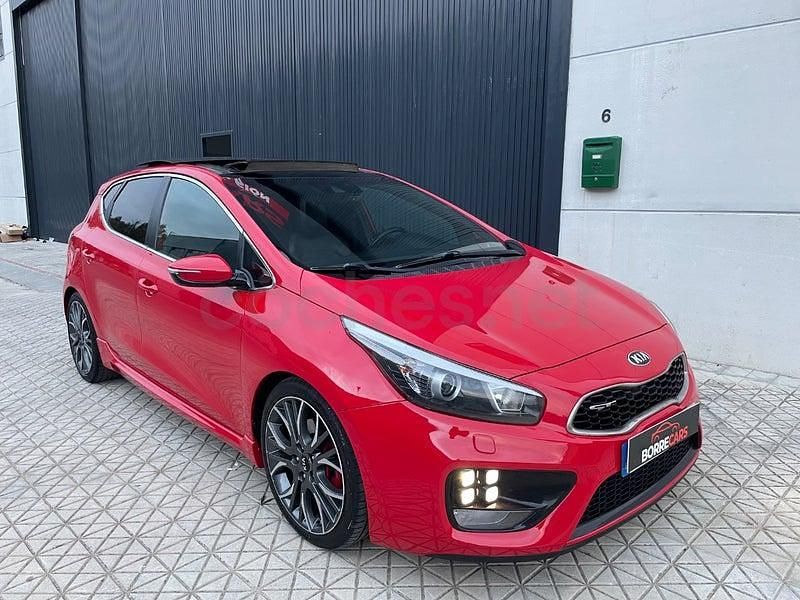 Usado Kia ProCeed GT 204 CV (150 kW) 2015 Rojo Utilitario