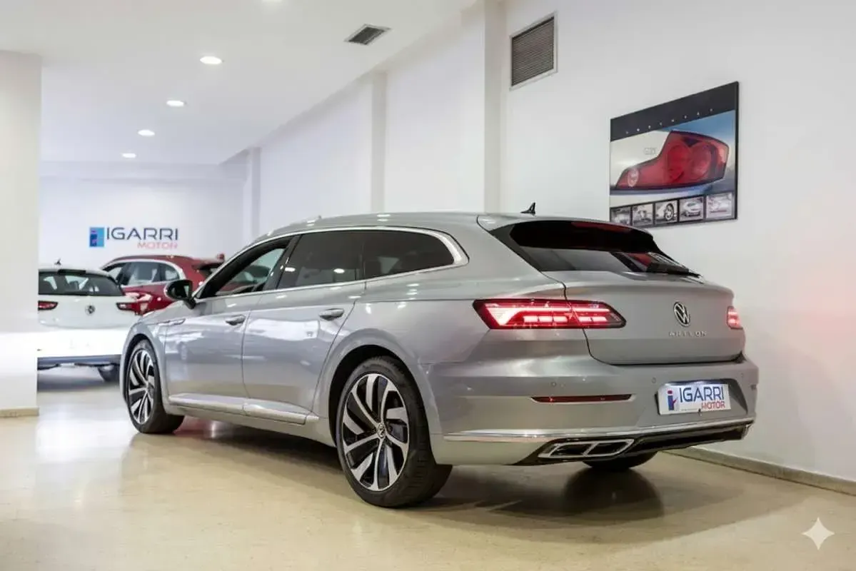 Usado VW Arteon R-line 150 CV (110 kW) 2020 Gris Familiar