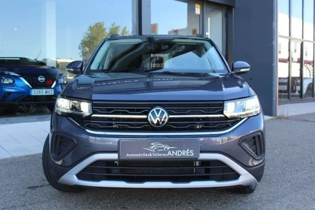 Usado VW T-Cross Life 116 CV (85 kW) 2024 Gris SUV