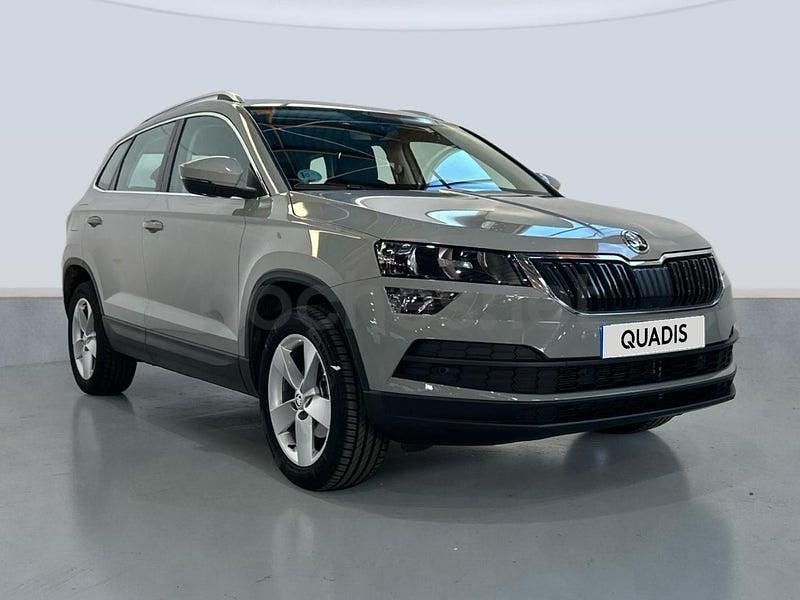 Usado Skoda Karoq Ambition 150 CV (110 kW) 2021 Gris / plata SUV