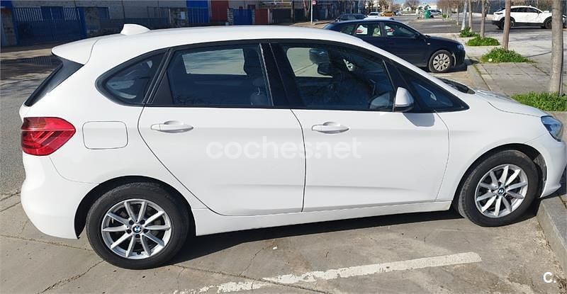 Usado BMW 216 Active Tourer 116 CV (85 kW) 2016 Blanco Monovolumen